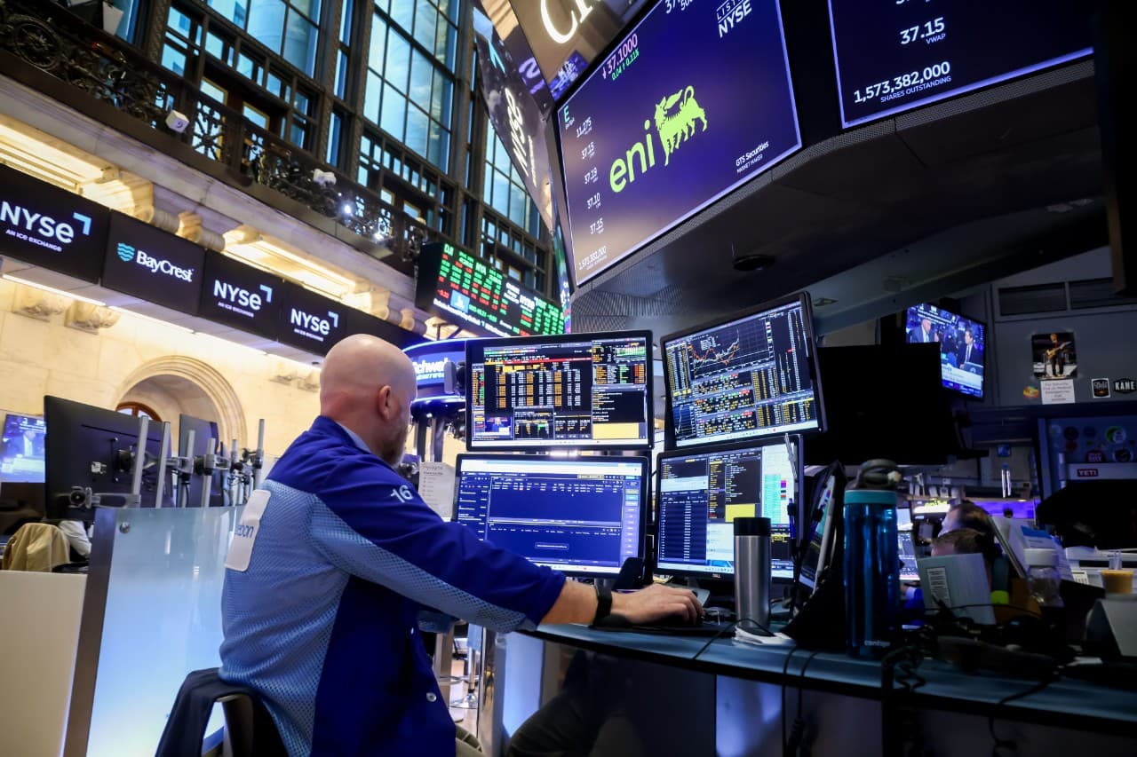DAX 40 Hits Record High as Investors Rotate From US Tech