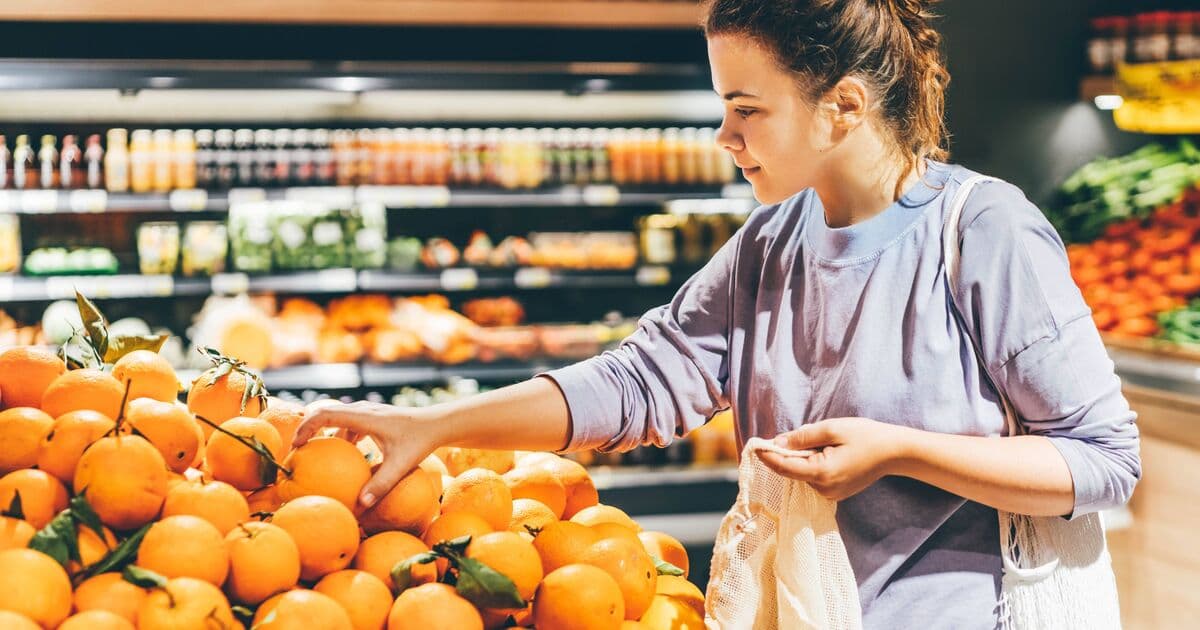 Cardiologist names 4 fruits to add to your diet to help combat heart disease risk