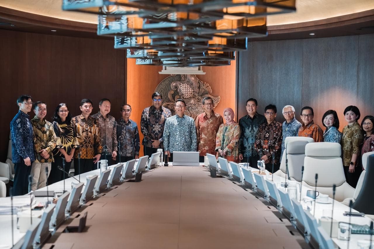 Indosat, Arsari launch fiber infrastructure platform with 86,000 km network