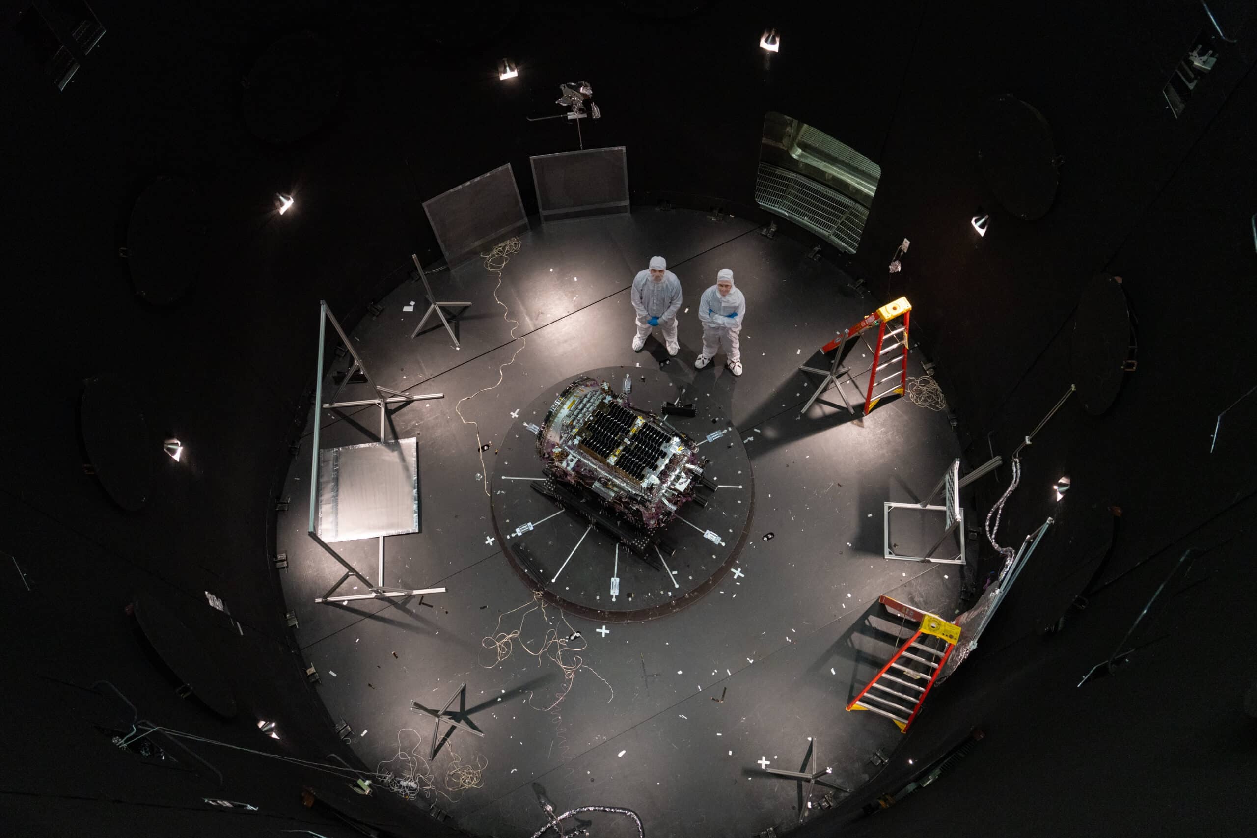 Rescue mission launches to save NASA telescope falling to Earth