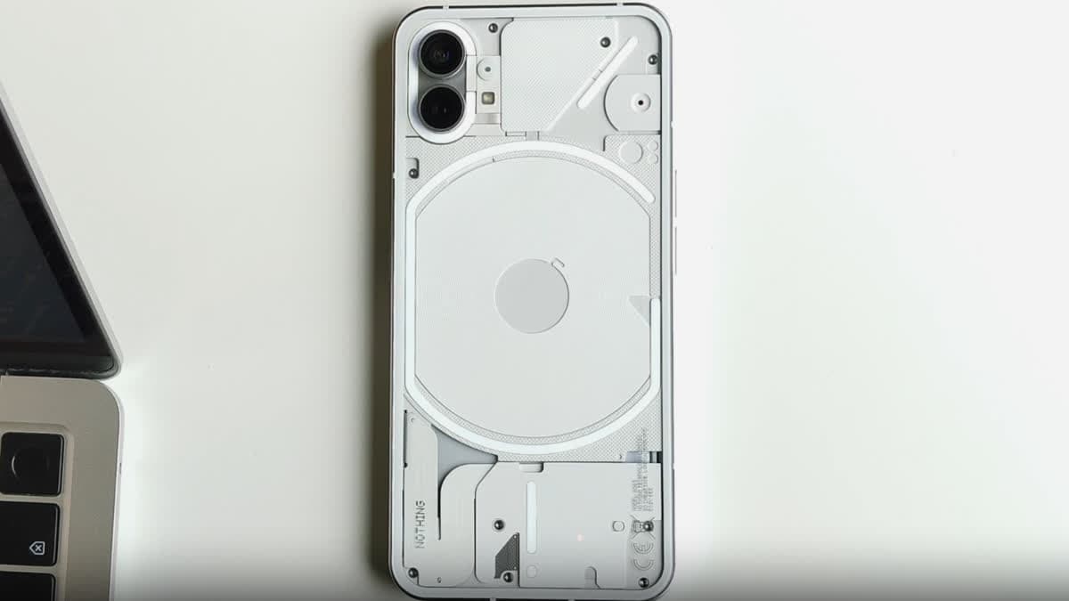 Nothing Phone 1 को मिला आखिरी बड़ा Android अपडेट, कंपनी ने पूरा किया अपना वादा!