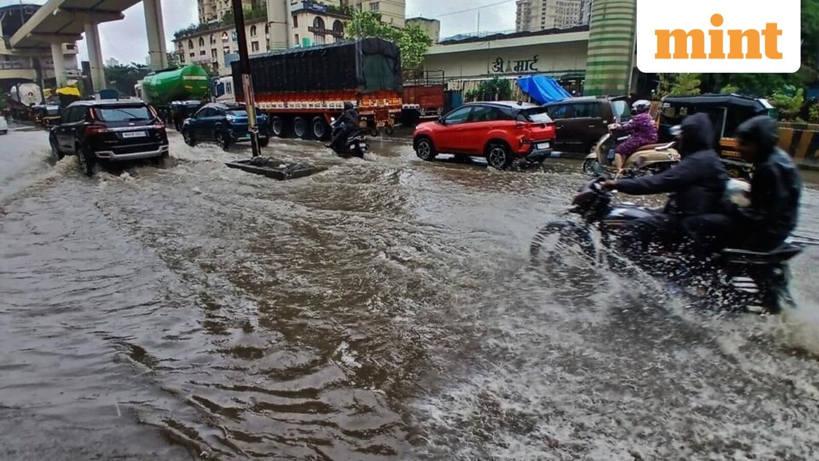 Mumbai rains LIVE: Trains rescheduled, schools and colleges closed as heavy showers pound city amid IMD's red alert